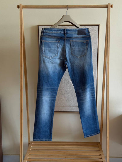 AMIRI Distressed Jeans Pants - Blue