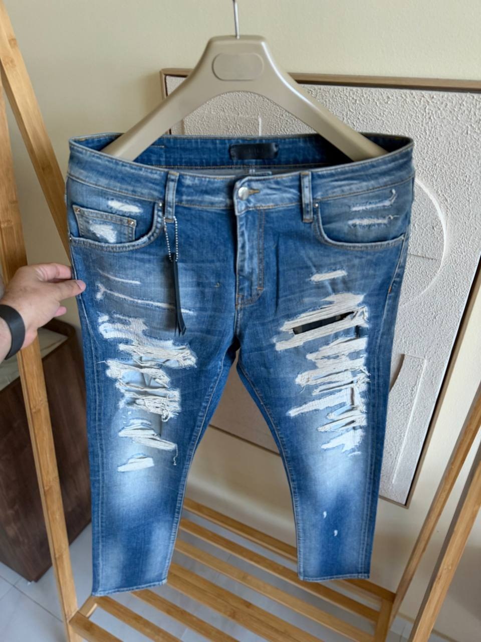 AMIRI Distressed Jeans Pants - Blue