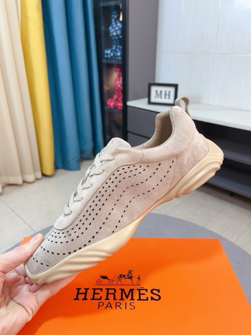 Hermès Sneakers - Beige