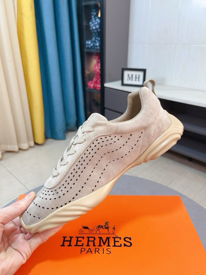 Hermès Sneakers - Beige