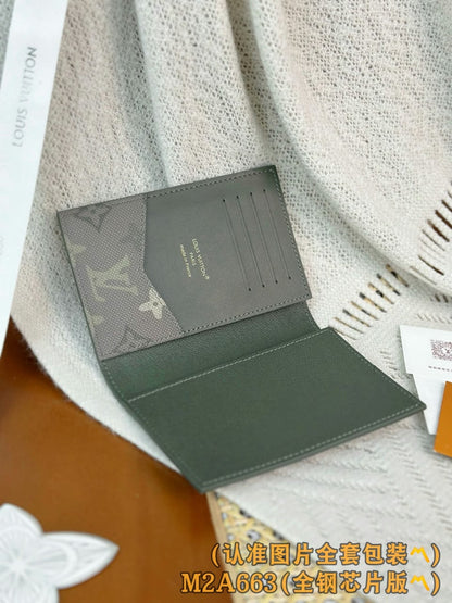 Louis Vuitton Passport Cover - Green Monogram