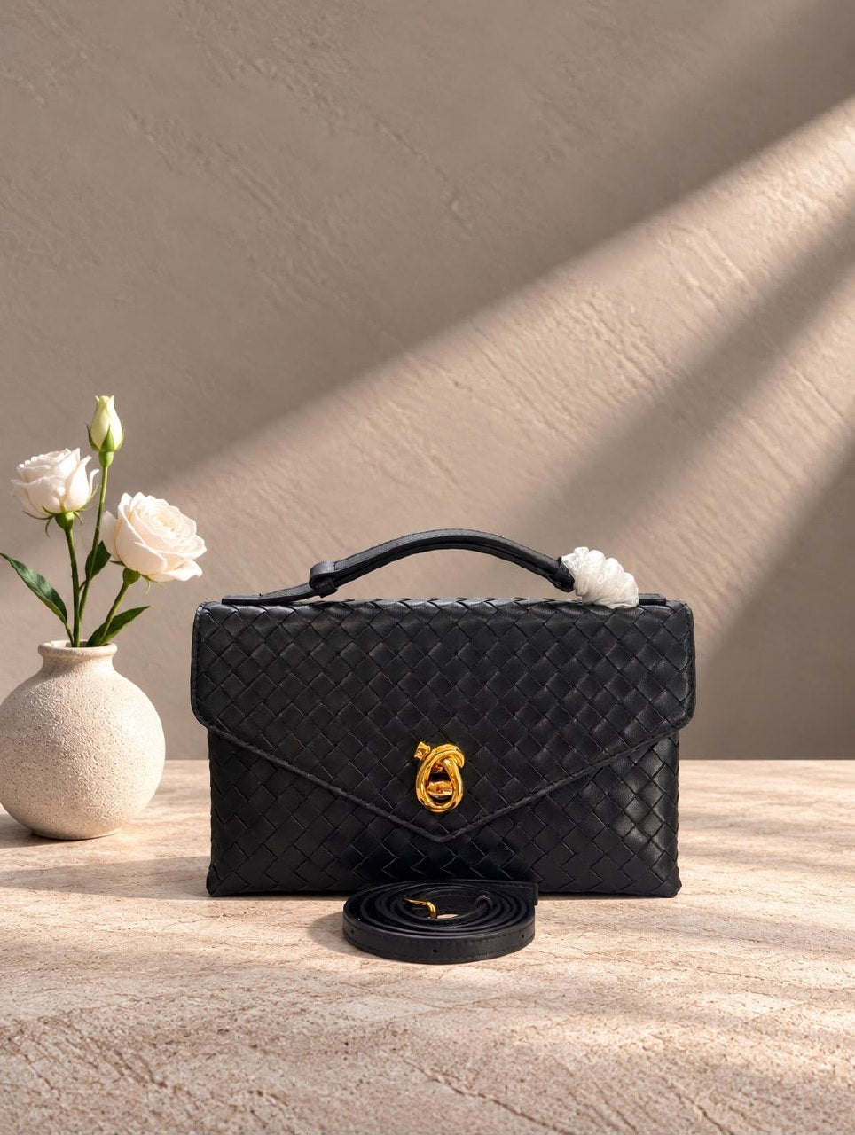 Bottega Veneta Envelope Flap Handbag - Black