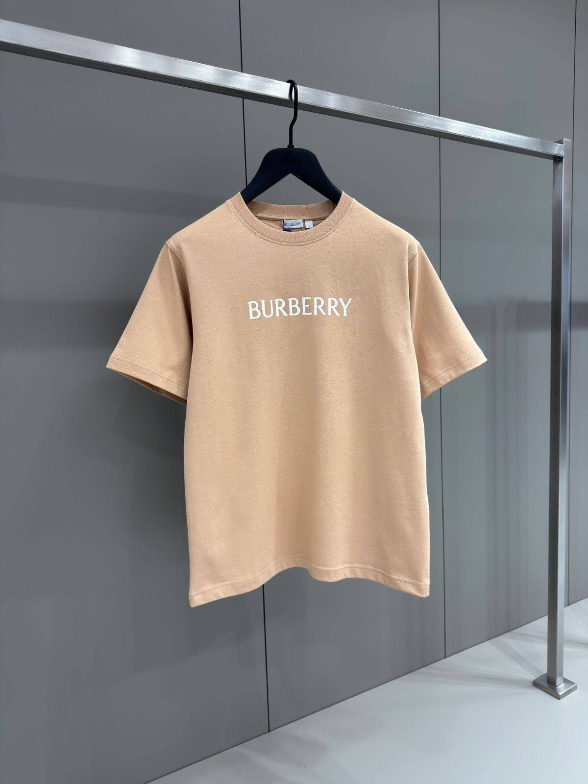 Burberry T-Shirt - Beige