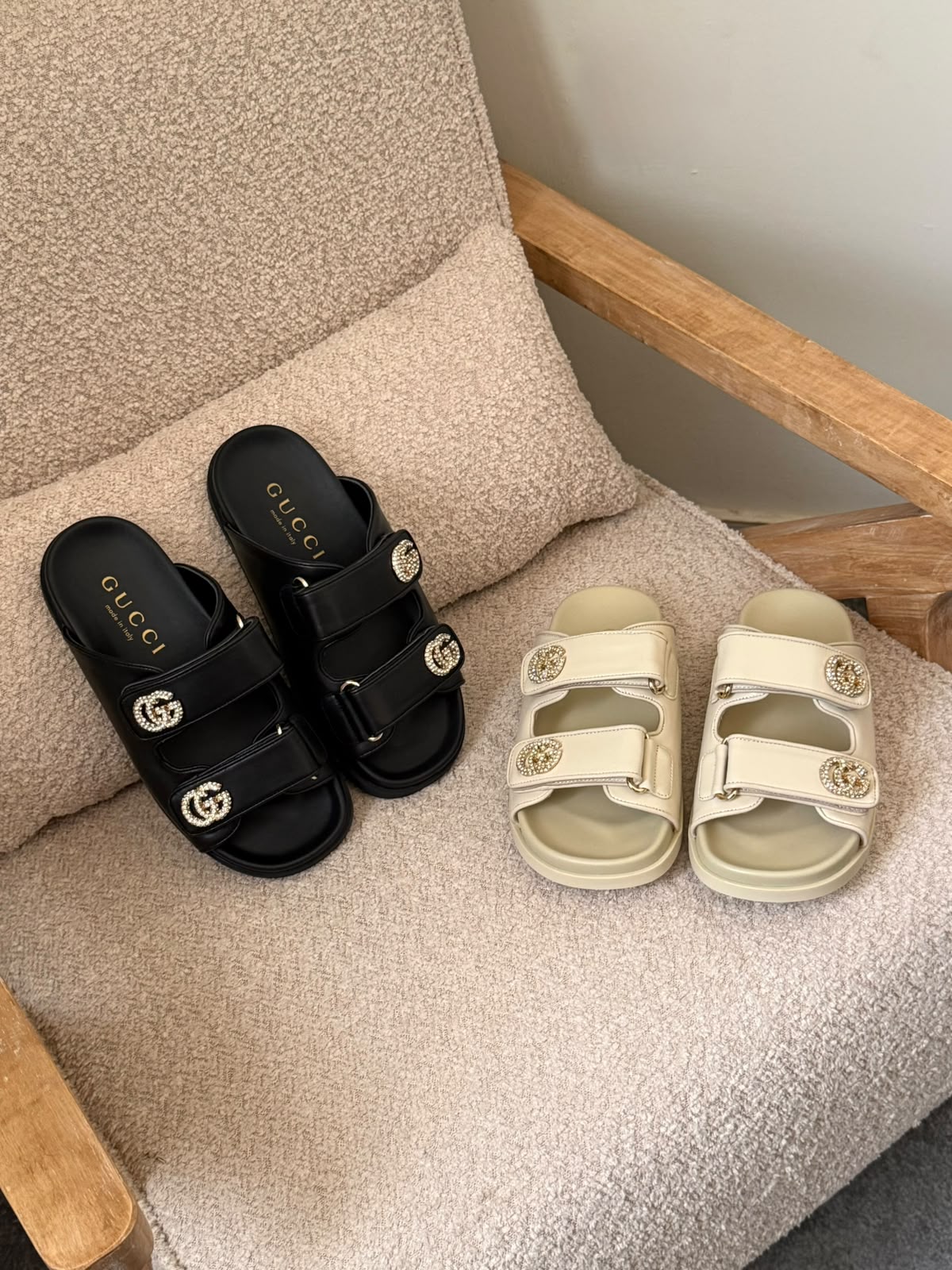 Gucci Twin-Band Slippers - White, Black