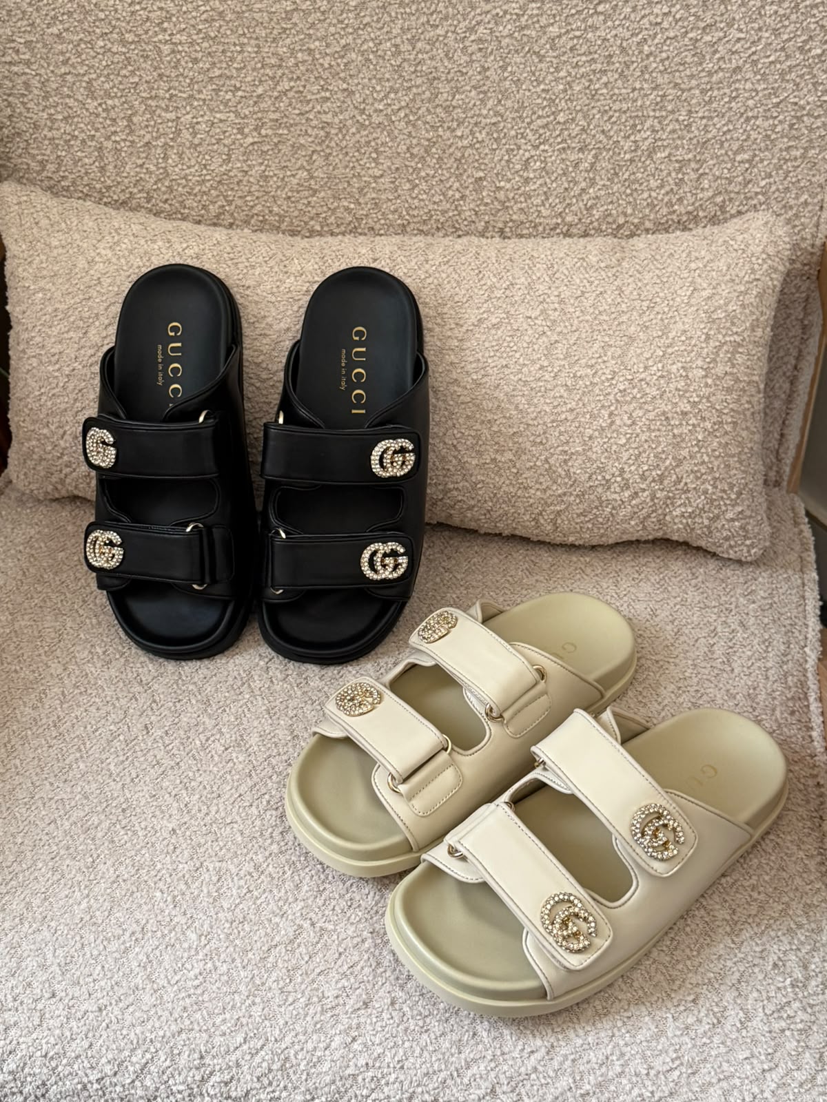 Gucci Twin-Band Slippers - White, Black