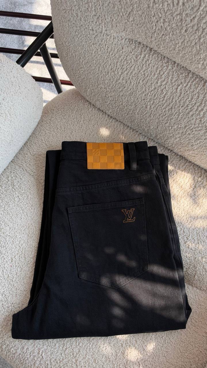 Louis Vuitton Logo-Pocket Jeans Pants - Black