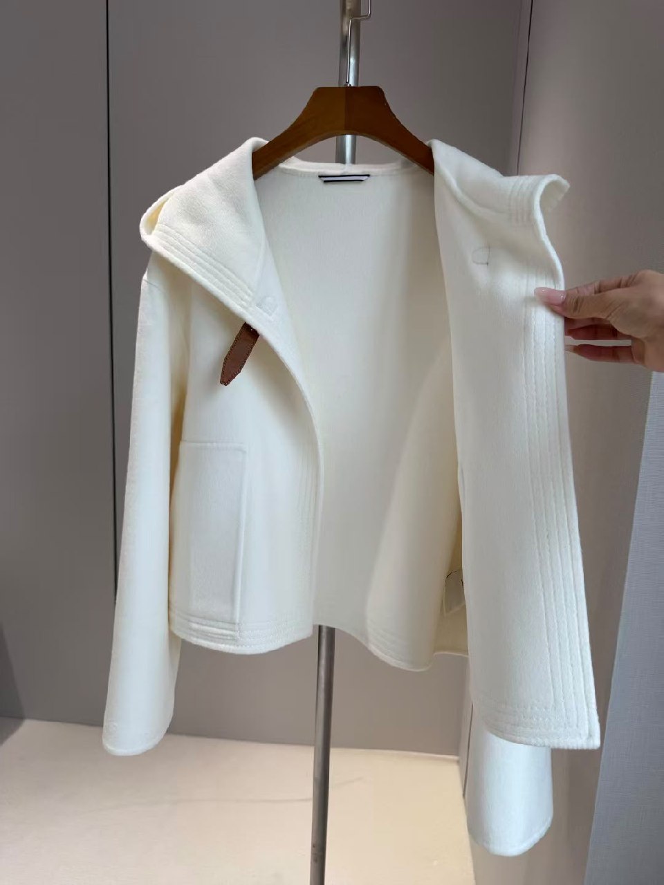 Hermès Hooded Jacket - White
