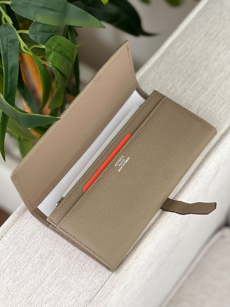 Hermès Wallet - Beige