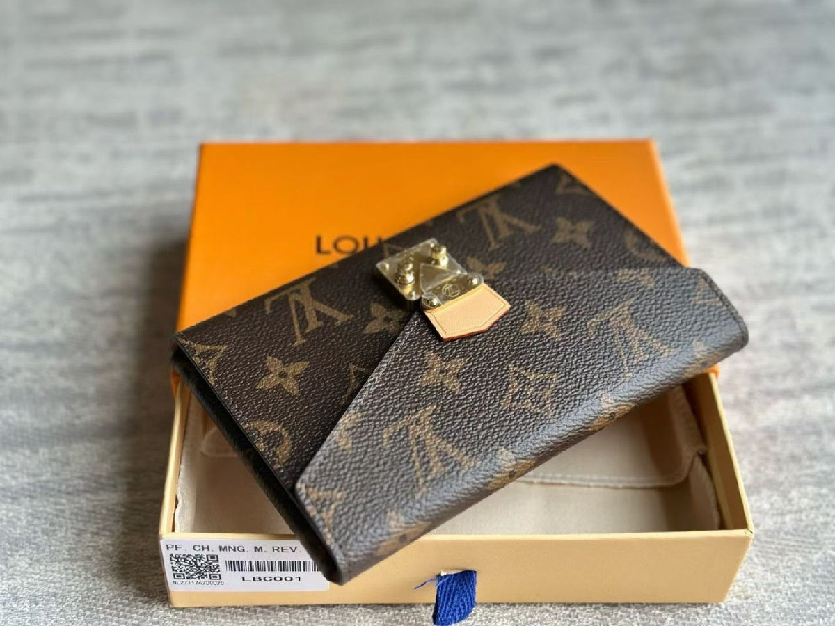Louis Vuitton Makeup Brush Set - Brown