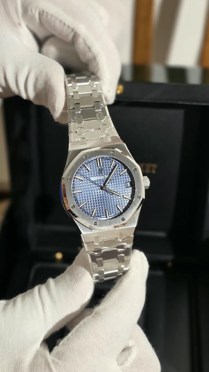Audemars Piguet Royal Oak Watch - 
