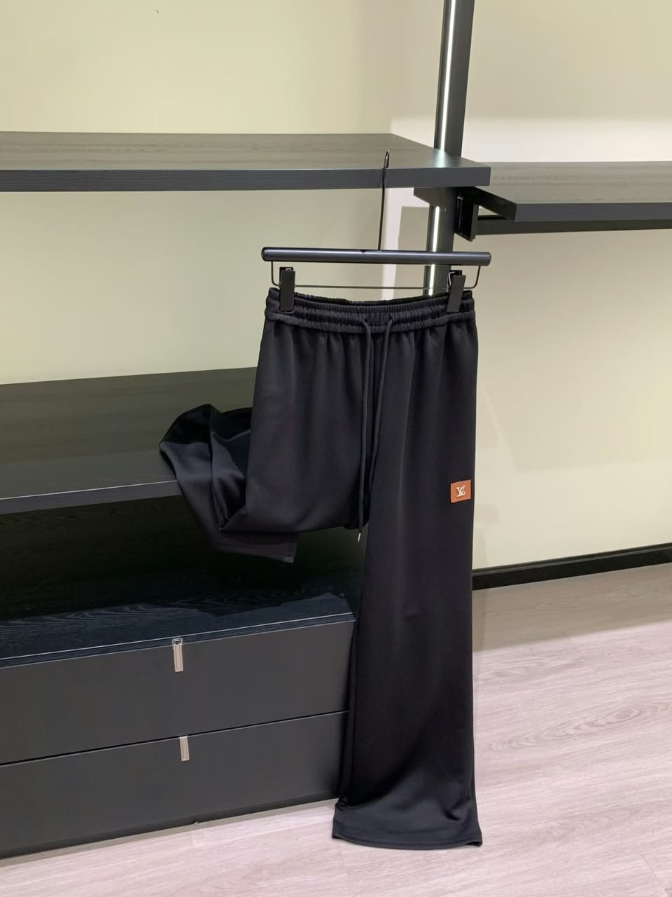 Louis Vuitton Set - Black