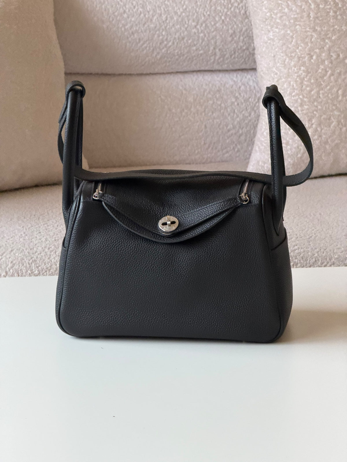 Hermès Lindy Shoulder Bag - Black