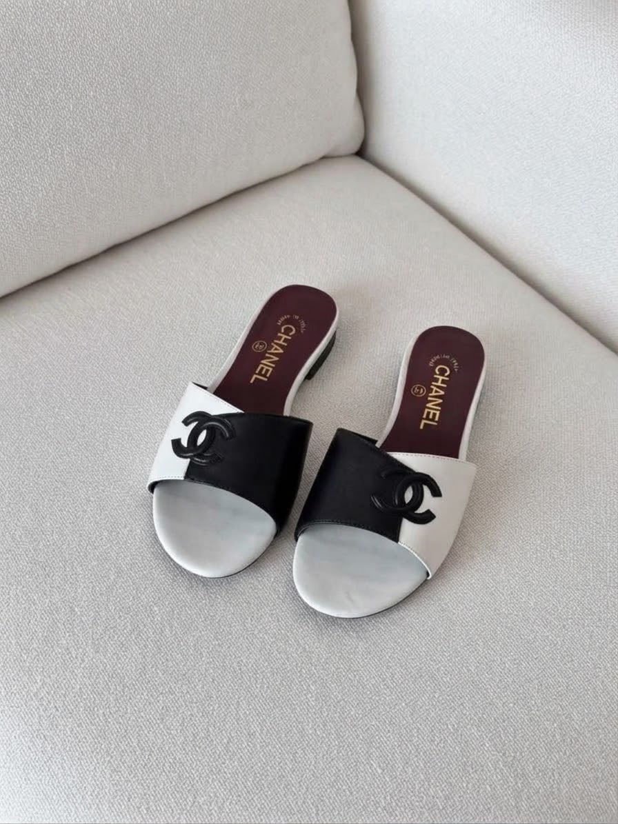 Chanel Flat Slide Slippers - White & Black
