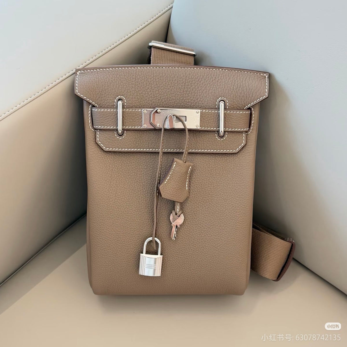 Hermes Flap Backpack - Beige, Black