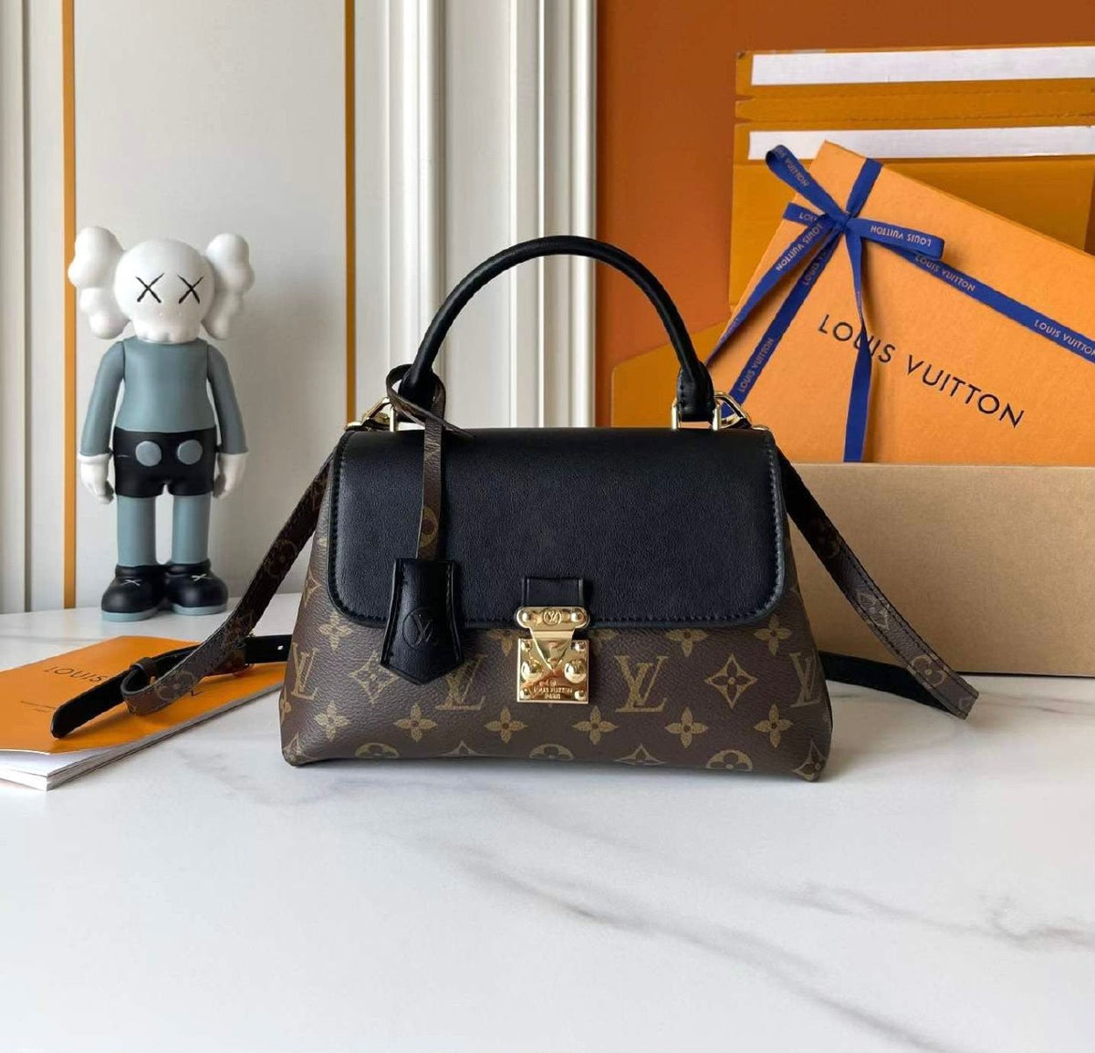 Louis Vuitton Handbag - Black Monogram