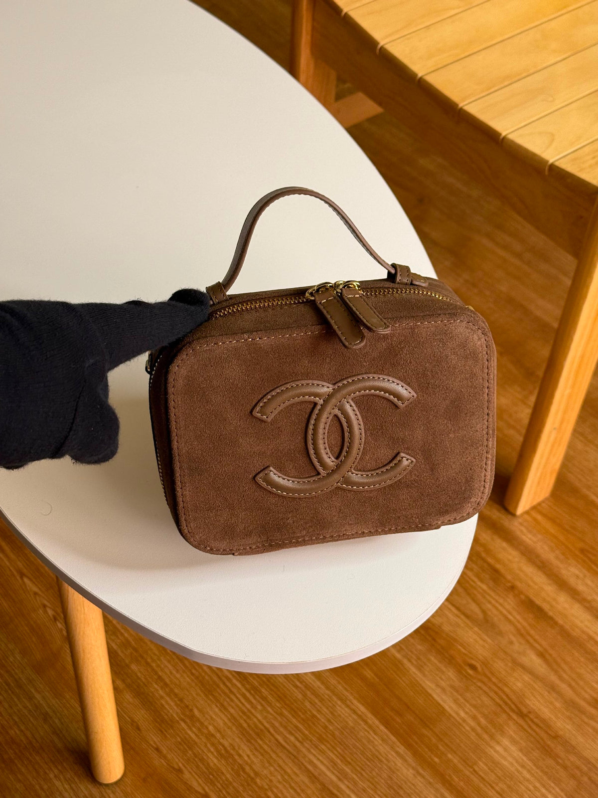 Chanel Rounded-Box Crossbody Bag - Brown