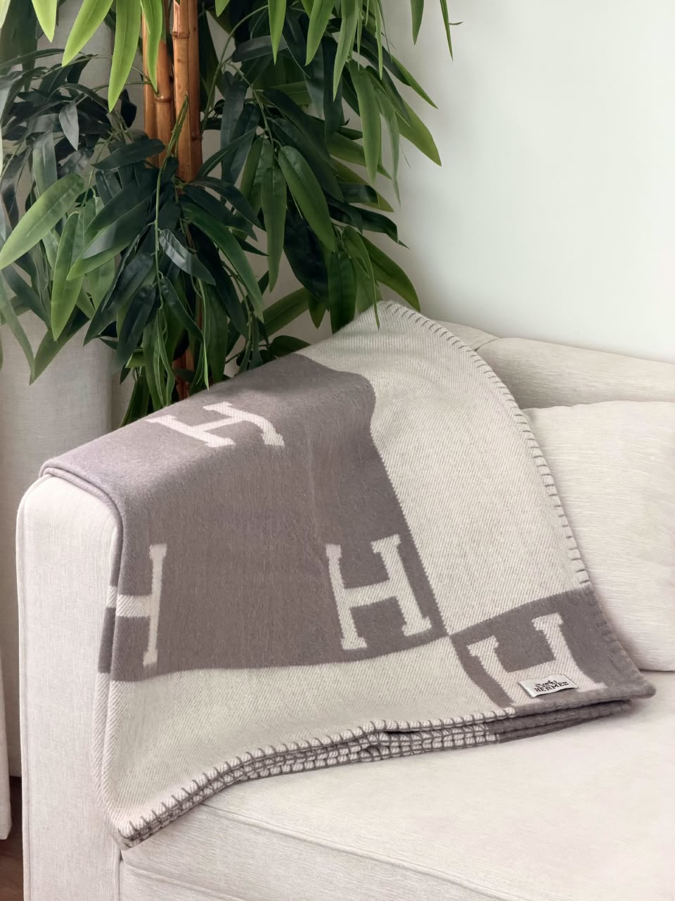 Hermès Blanket - Orange & White, Grey & White