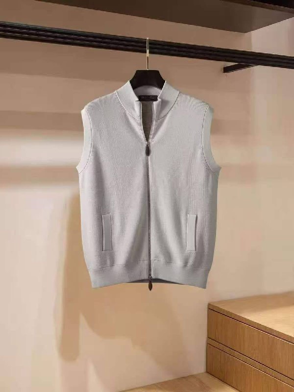 Gucci Vest - White