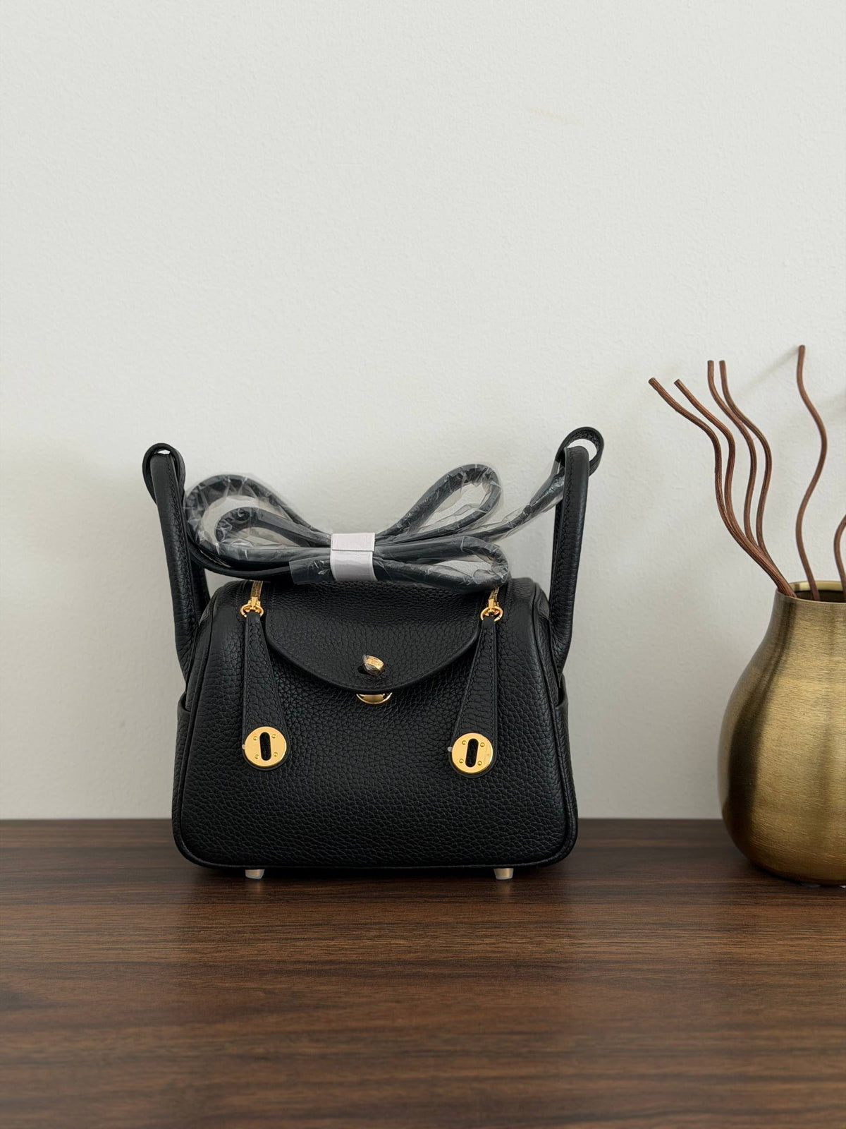Hermès Lindy Shoulder Bag - Black