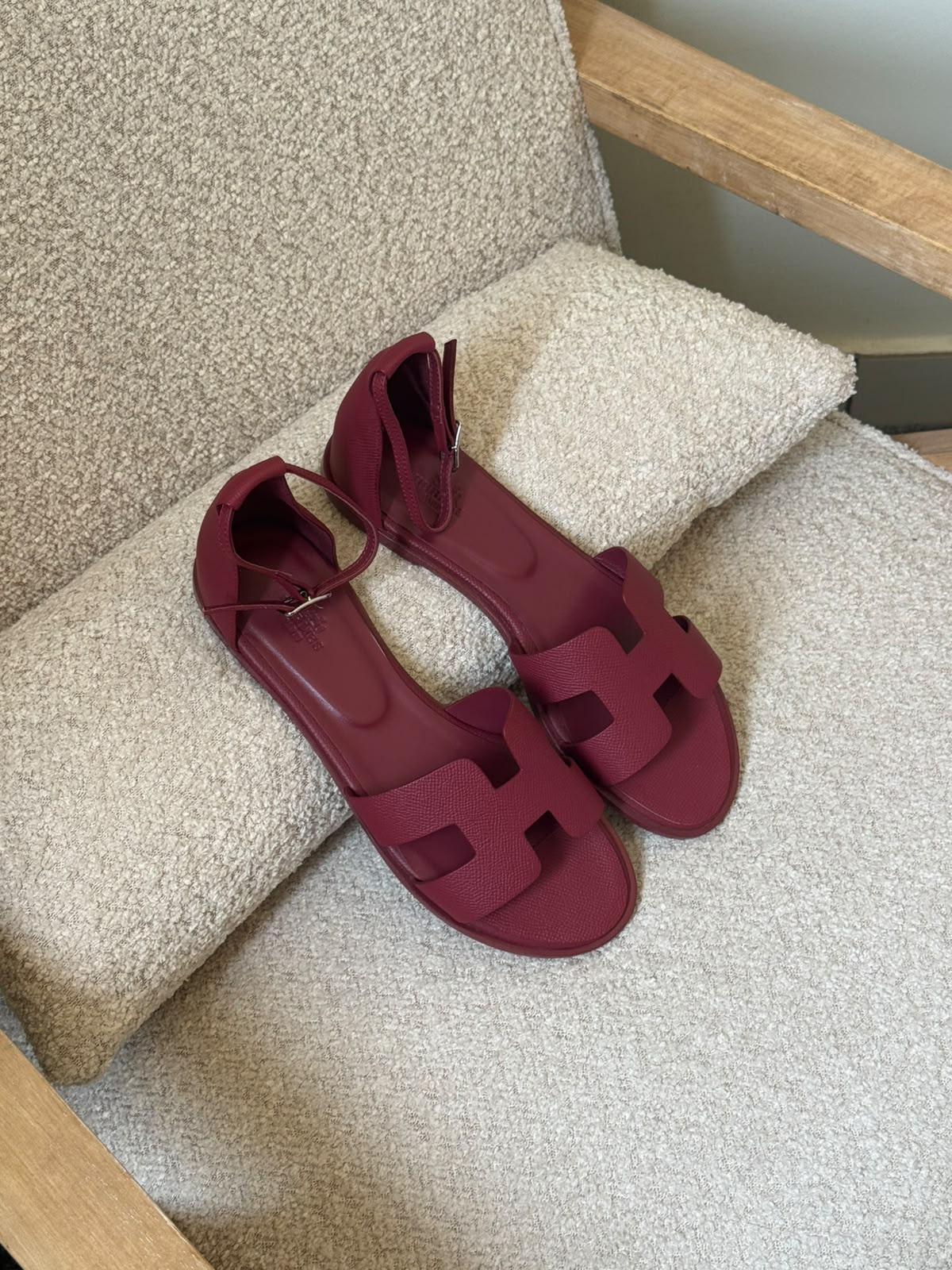 Hermes Slippers - Burgundy