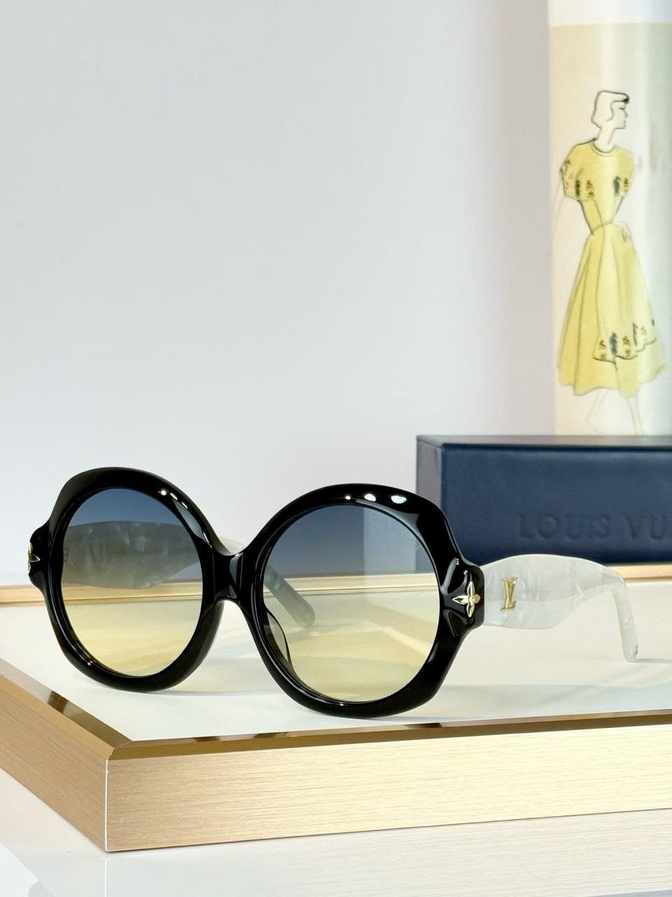Louis Vuitton Round Sunglasses - 