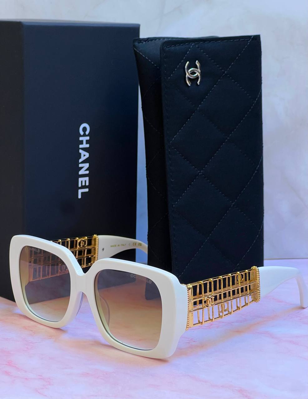 Chanel - 