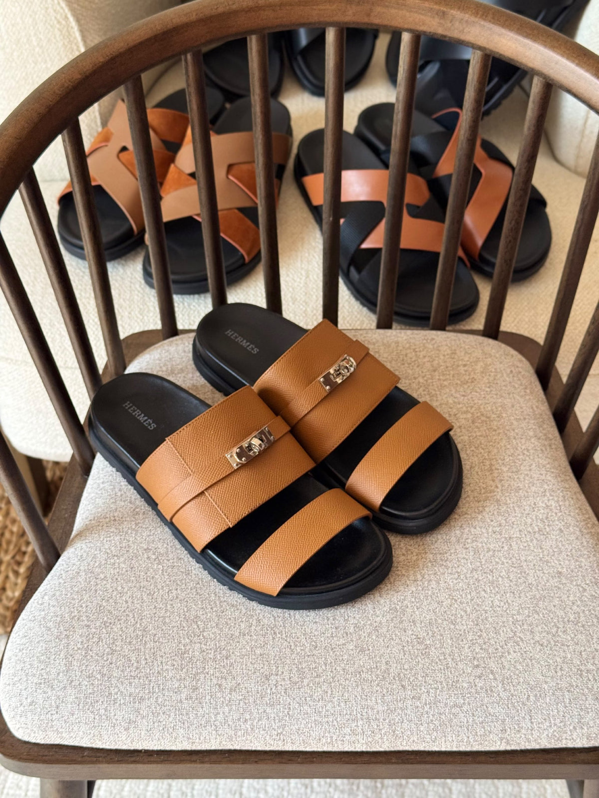 Hermès Slippers - Brown
