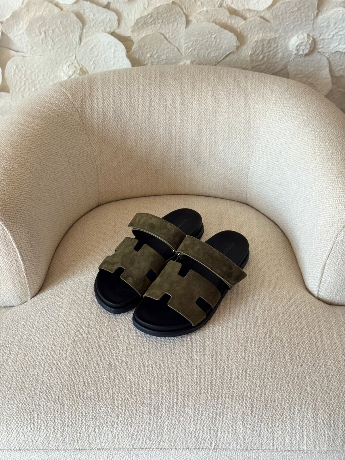 Hermès H-Cutout Slippers - Green