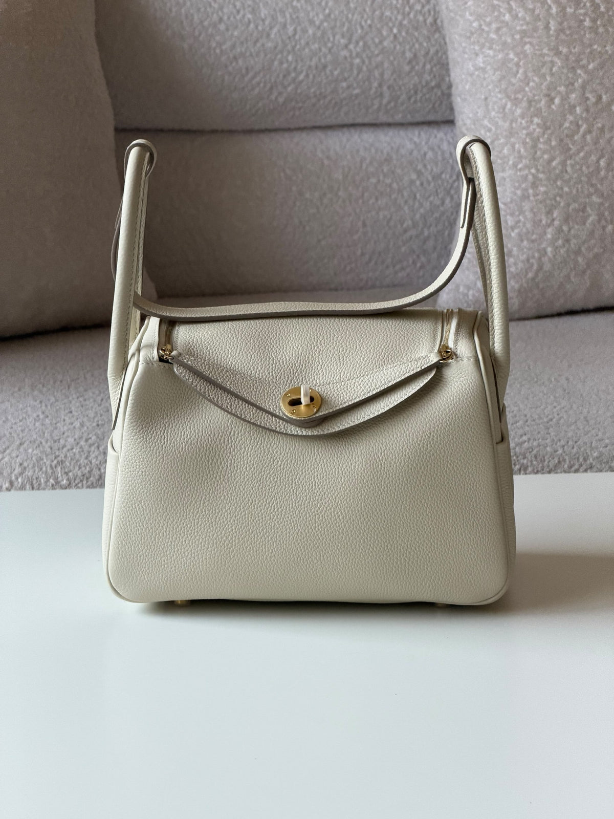 Hermès Lindy Shoulder Bag - White