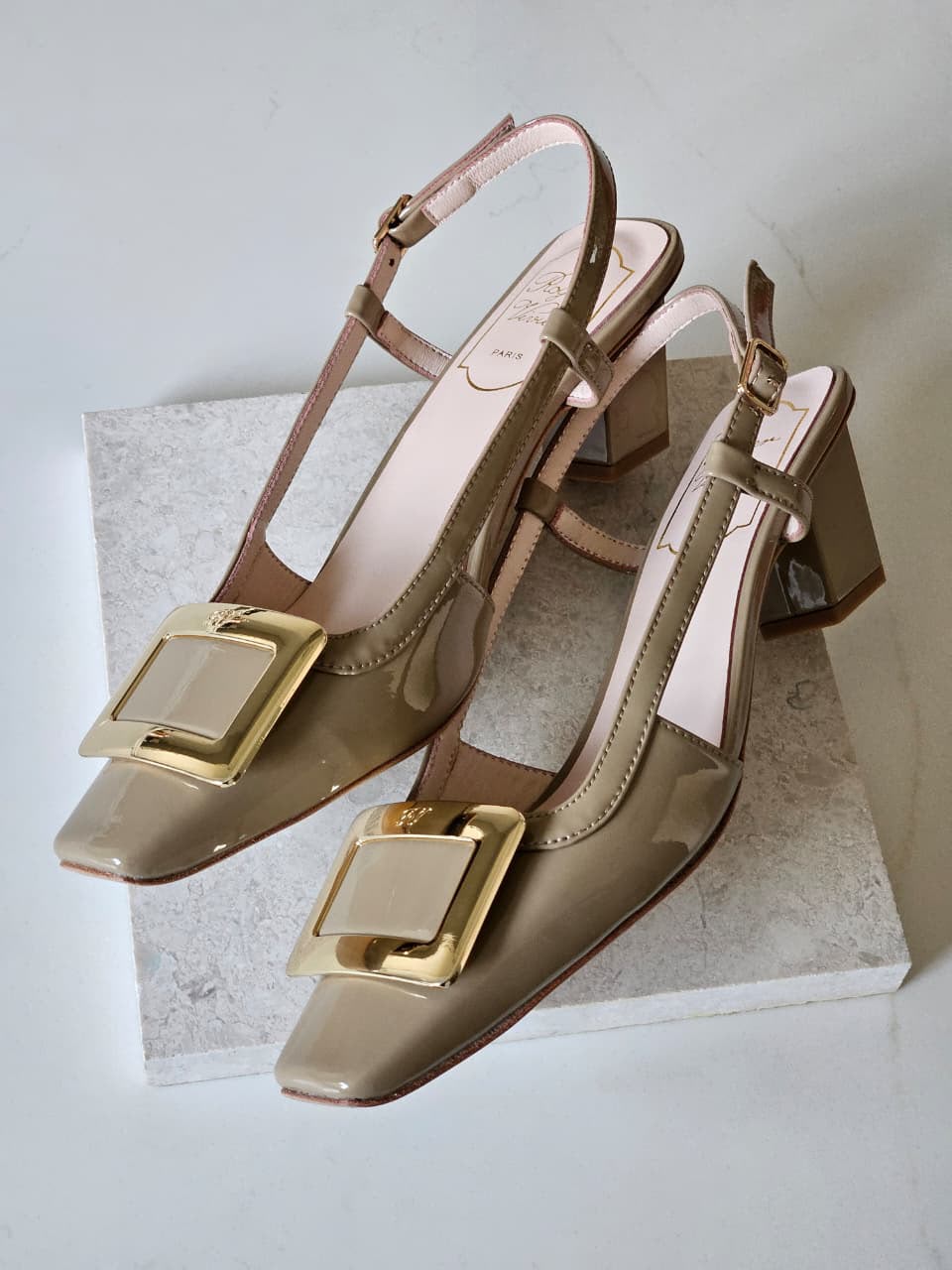 Roger Vivier Heels Square Buckle - Beige
