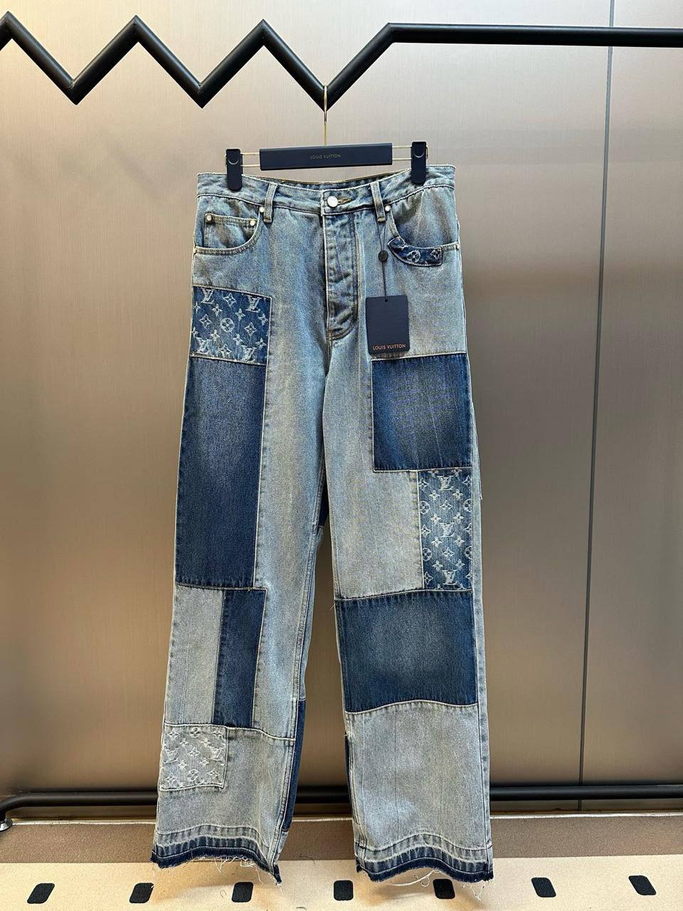 Louis Vuitton Pants - 