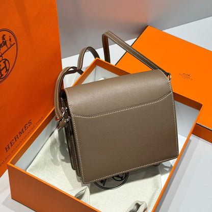 Hermès Roulis Shoulder Bag - Beige
