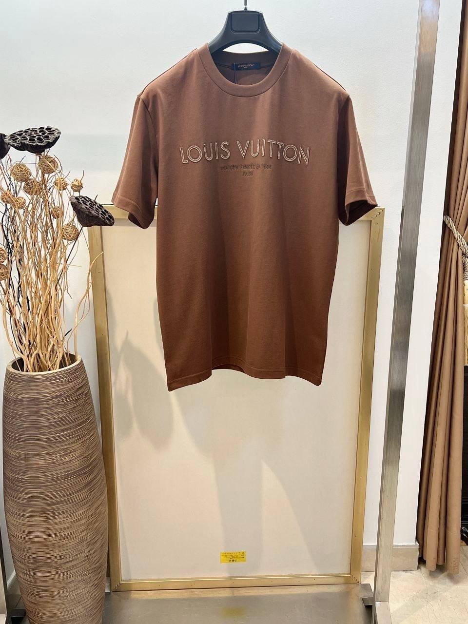 Louis Vuitton T-Shirt - Brown