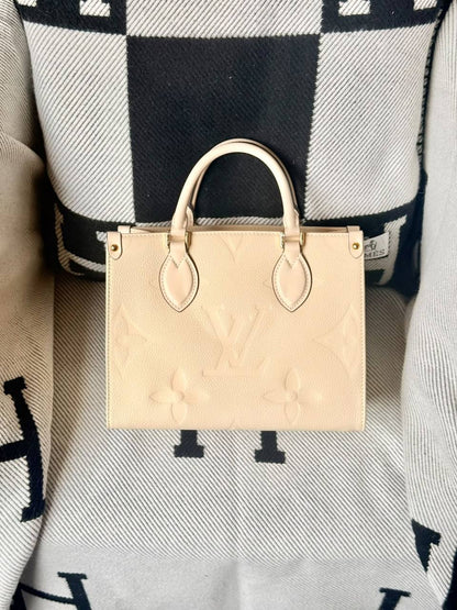 Louis Vuitton Hand Bag - 