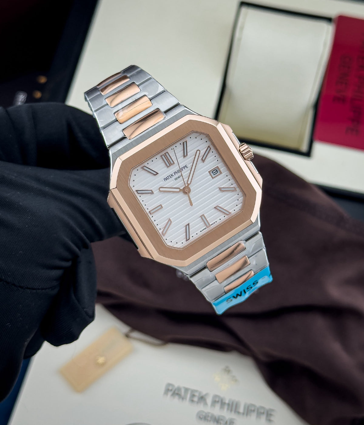 Patek Philippe Cubitus Contrasting-Bezel Watch - 