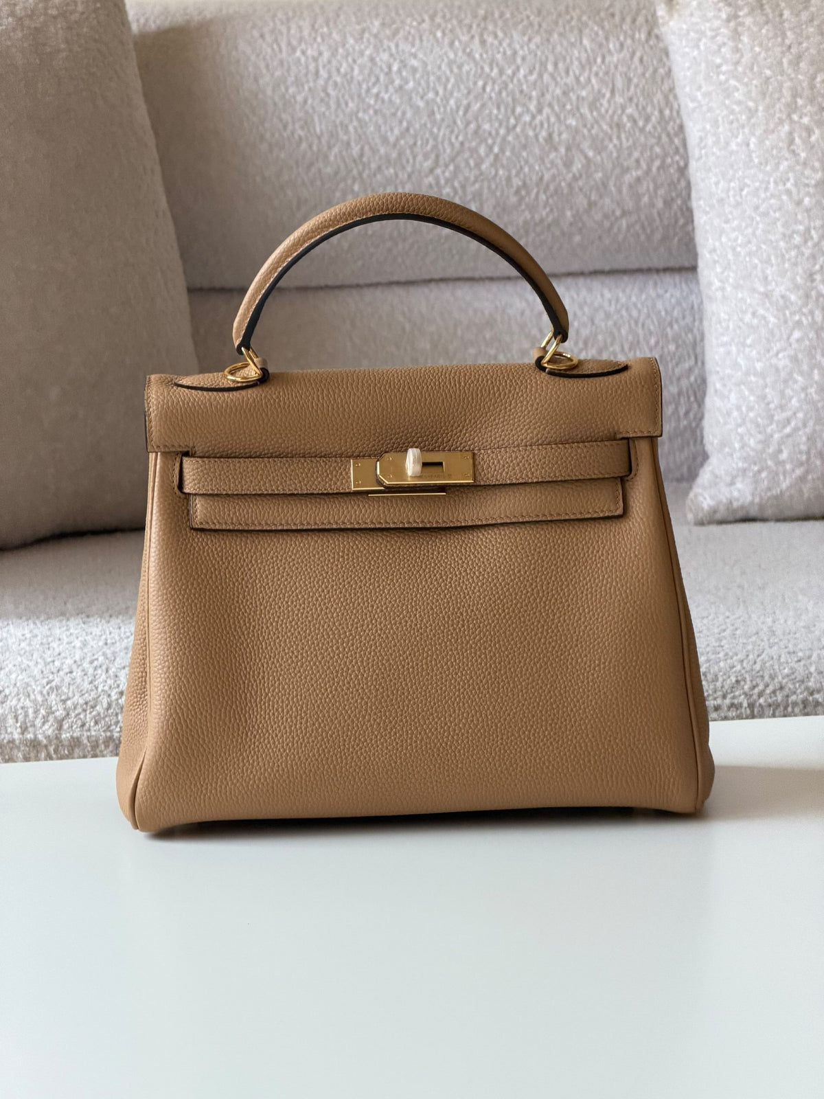 Hermès Kelly Handbag - Beige