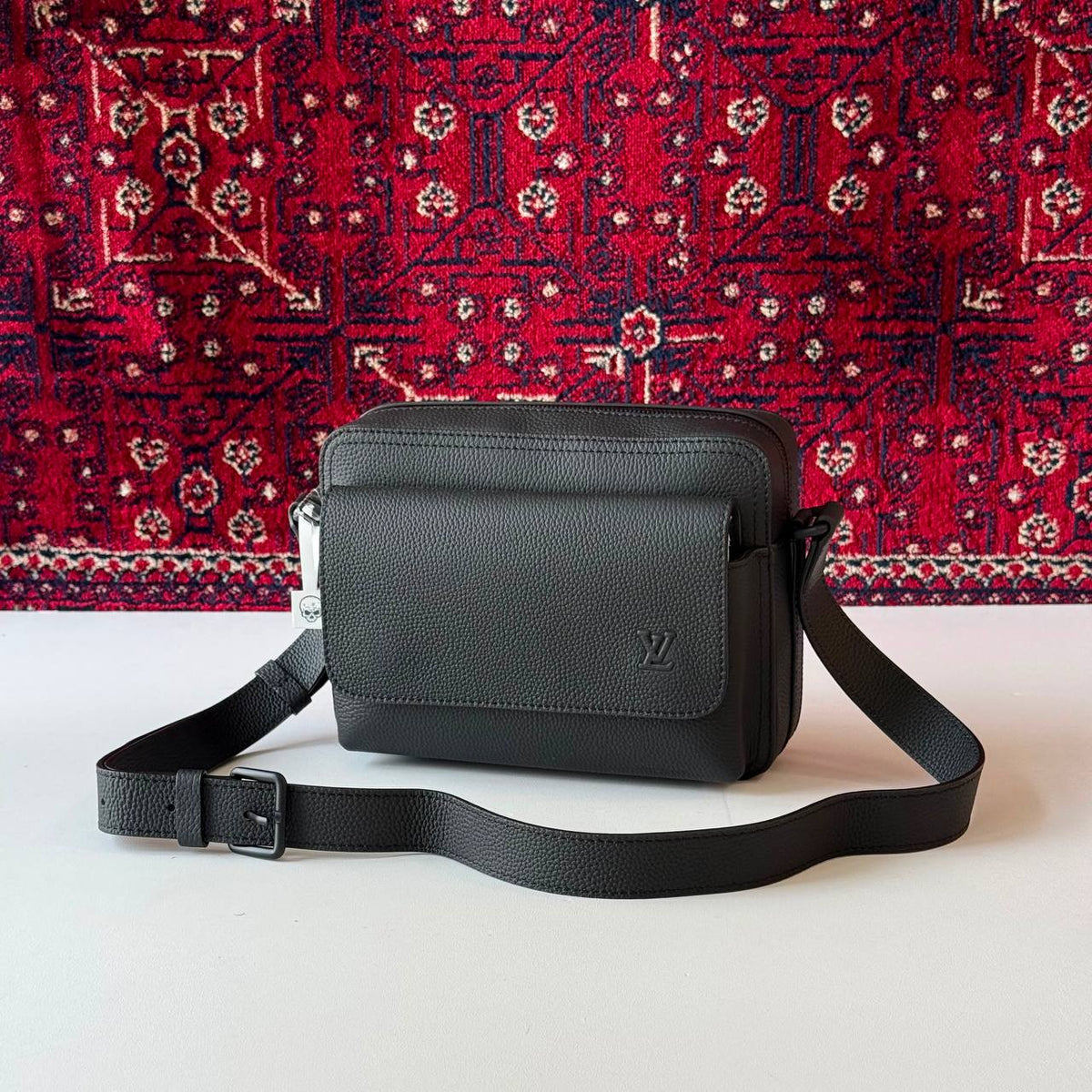 Louis Vuitto Messenger Bag - 