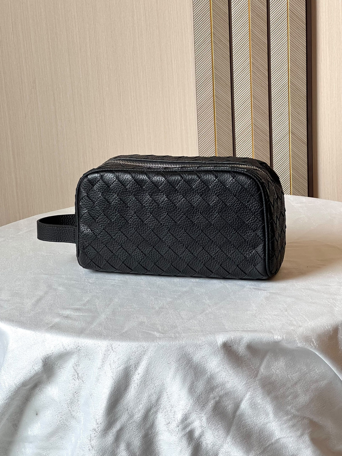 Bottega Veneta Woven Wash Bag - Black