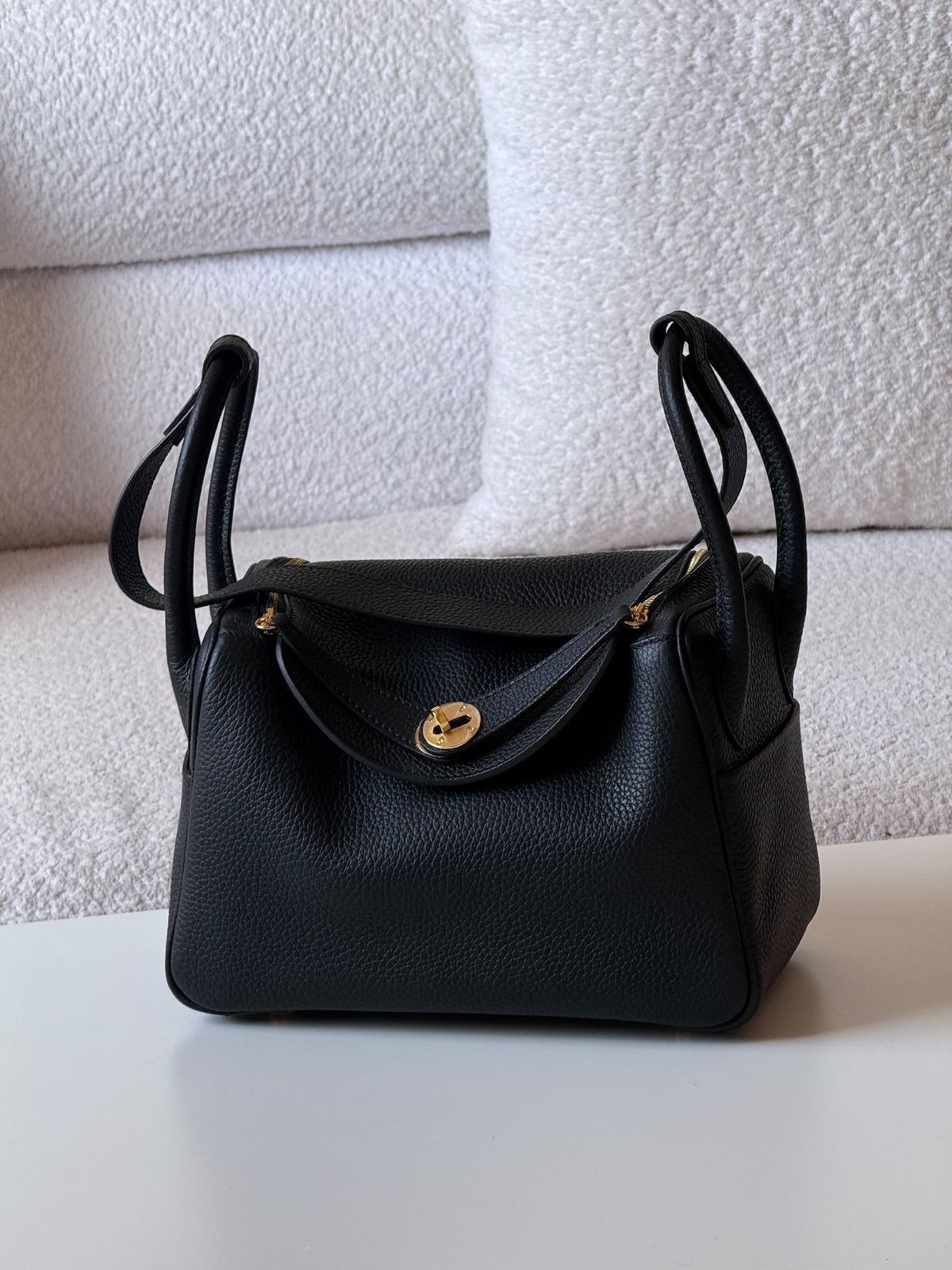 Hermès Lindy Shoulder Bag - Black