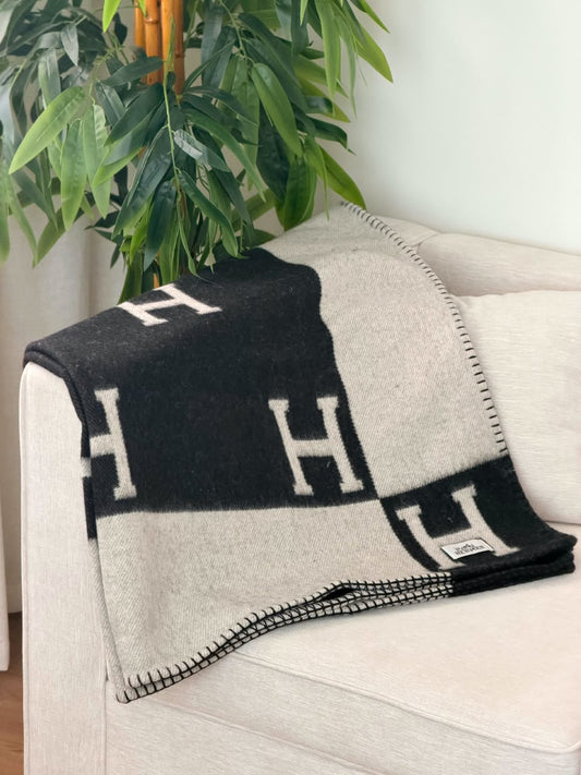 Hermès Blanket - Black & Beige