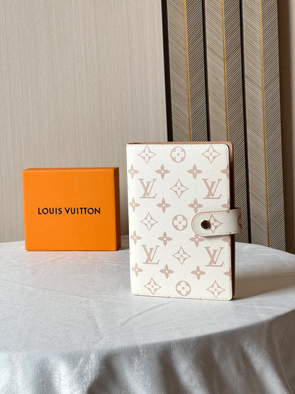 Louis Vuitton Wallet - White Monogram