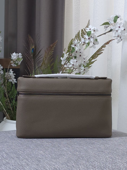 Loro Piana Clutch - Beige