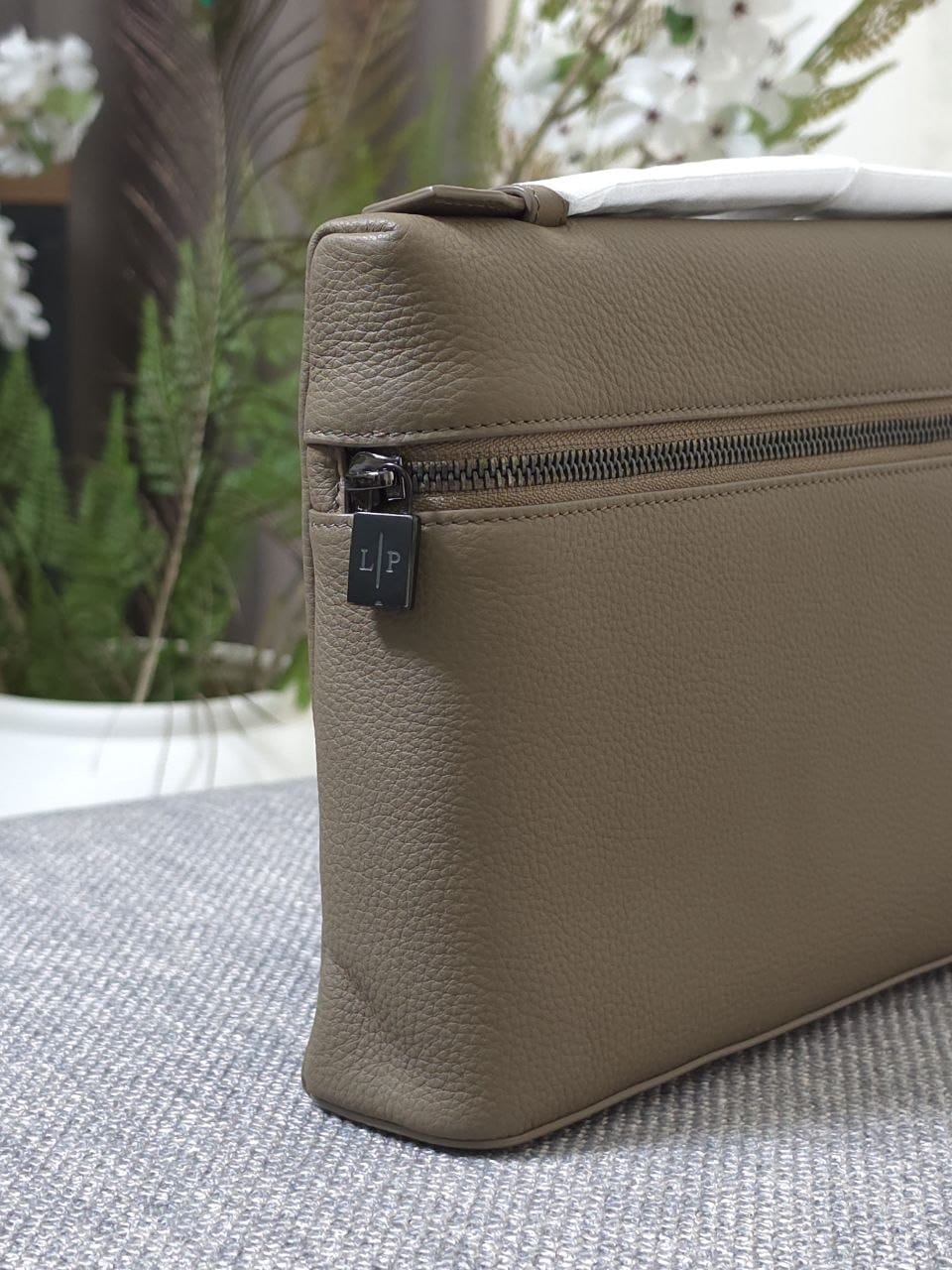 Loro Piana Clutch - Beige