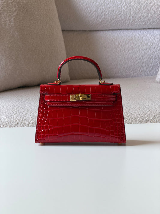 Hermès Mini Kelly Handbag - Red Embossed