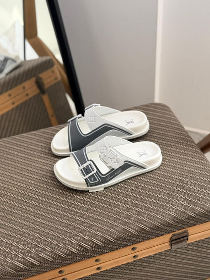 Louis Vuitton Slippers - White