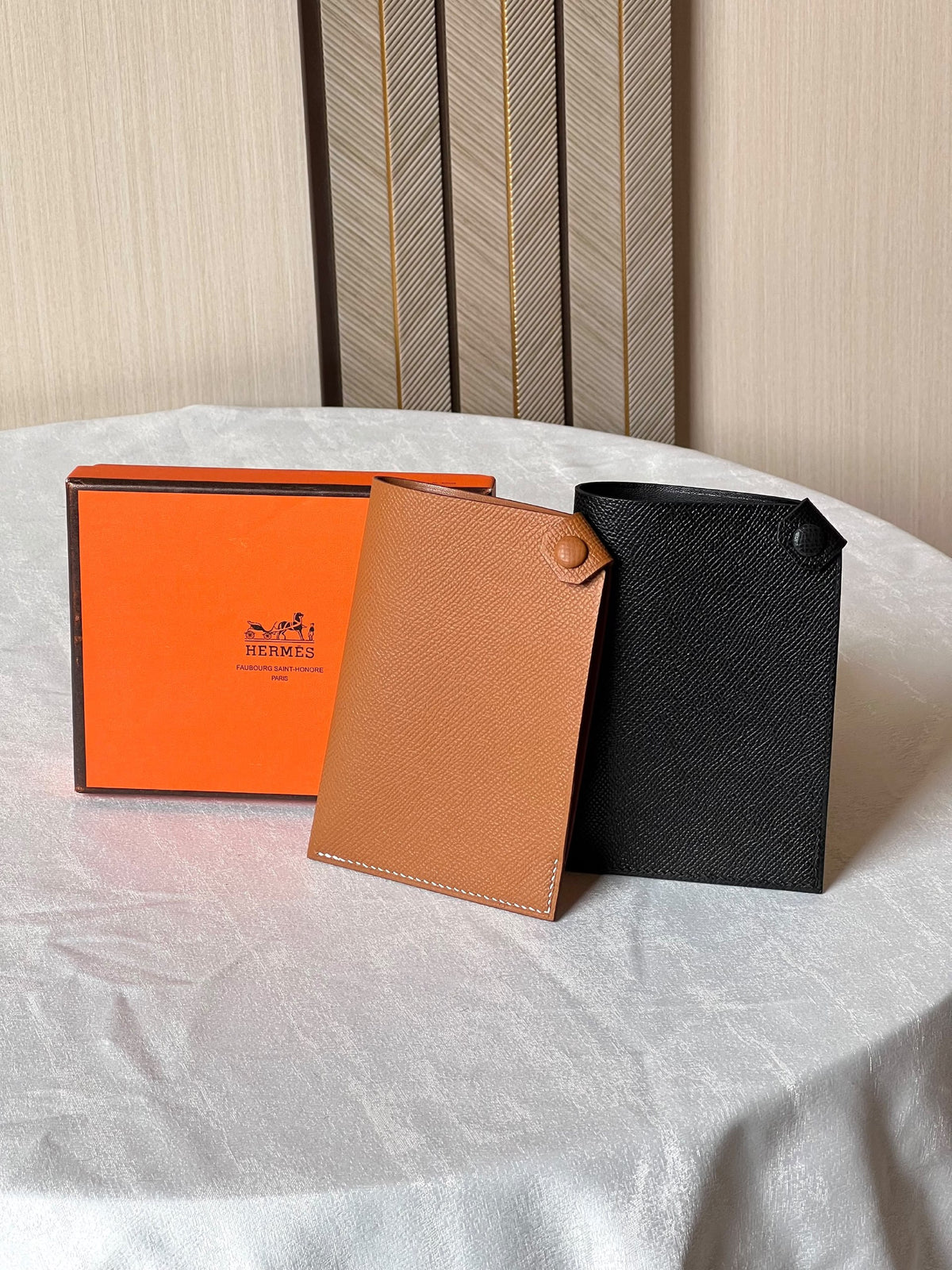 Hermès Passport Cover - Brown, Black