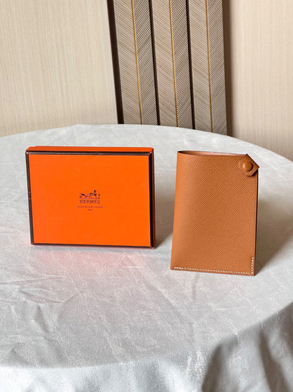Hermès Passport Cover - Brown, Black