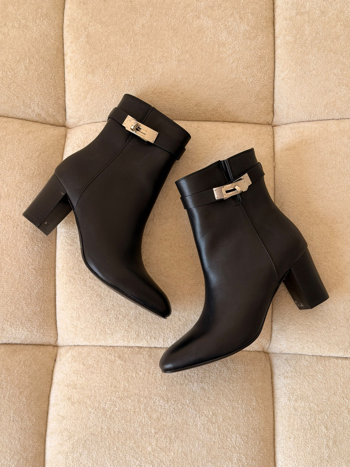 Hermes Pointed-Toe Buckle Boots - Black