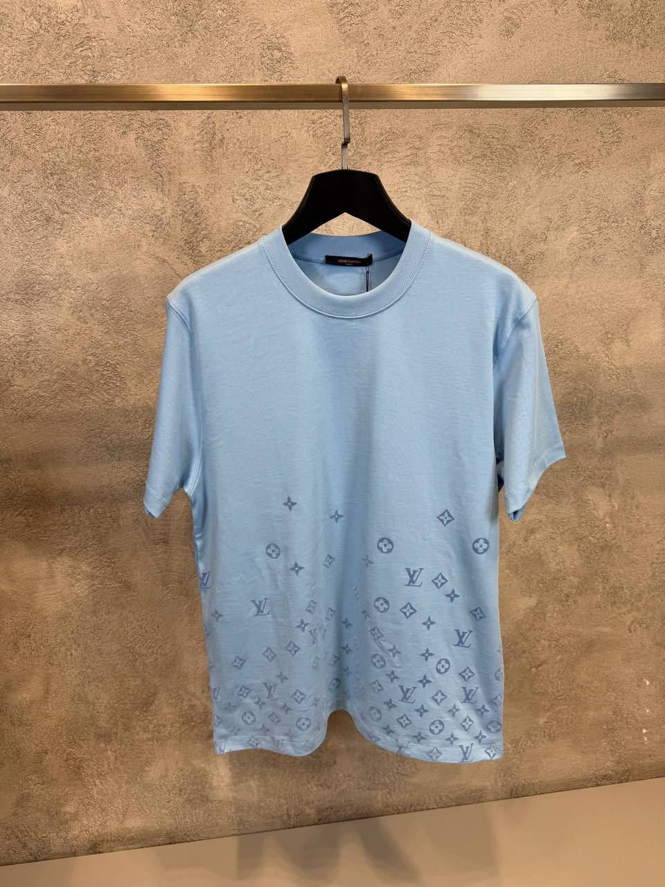 Louis Vuitton T-shirt - 