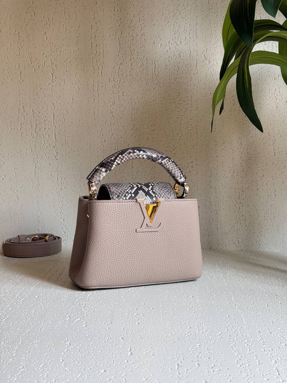 Louis Vuitton Hand Bag - 